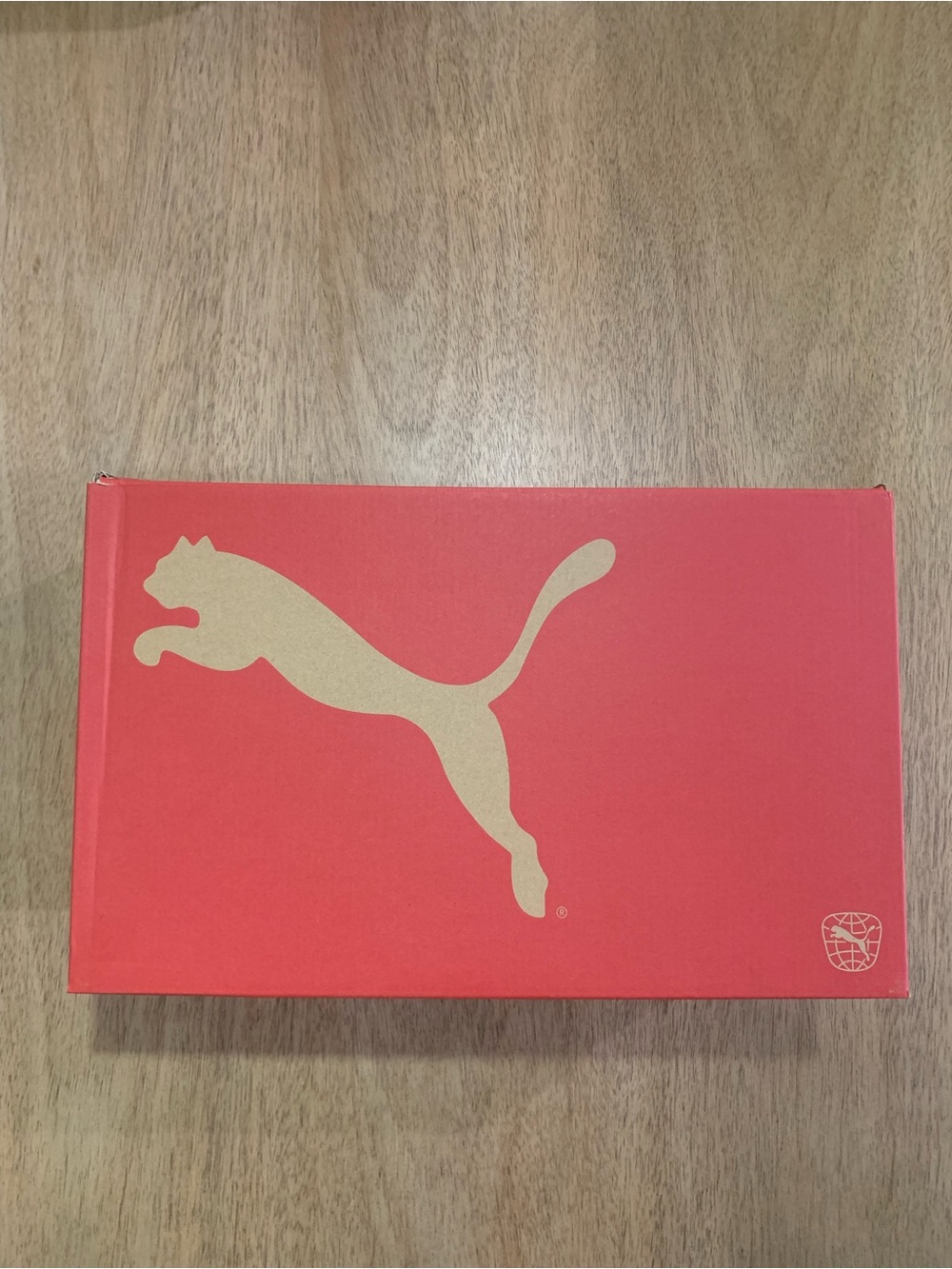 Puma Sneaker Shoe red and brown Logo Box only